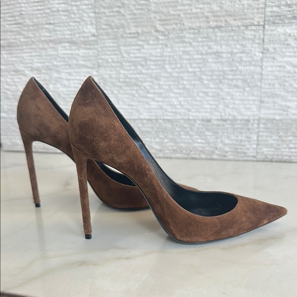 Elegant Brown Saint Laurent Suede Stiletto Heels, size 37.5 - Picture 10 of 10